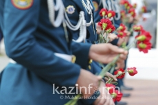 В Астане состоялось возложение цветов к Монументальному комплексу ко Дню памяти жертв политических репрессий.