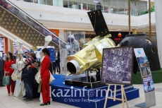 Мини-выставка «Казахстанский космический путь» открылась в ТРЦ MEGA Silk Way